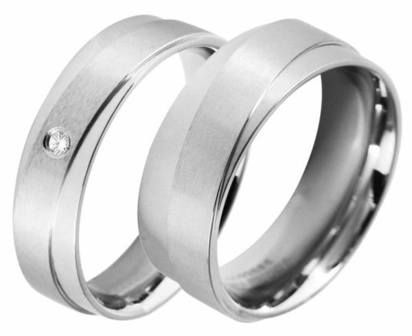 Edelstahlringe E057 mit Zirkonia und gratis Gravur