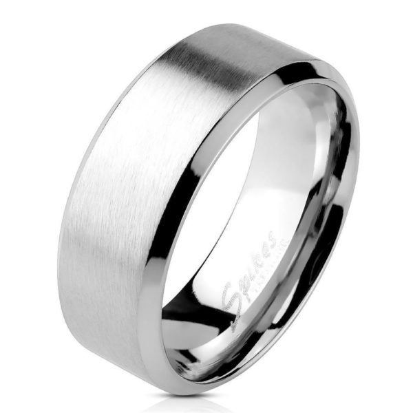 Ring mit schraegem Rand Silber aus Edelstahl Unisex
